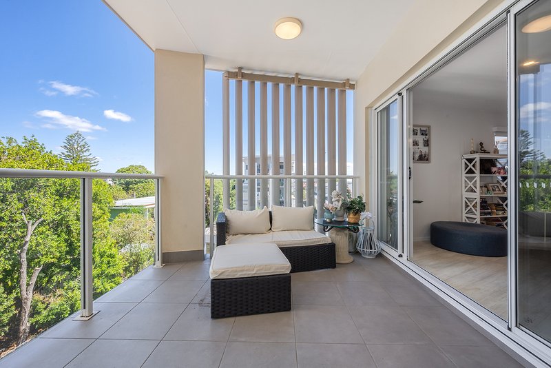 Photo - 407/81 Sutton Street, Redcliffe QLD 4020 - Image 8