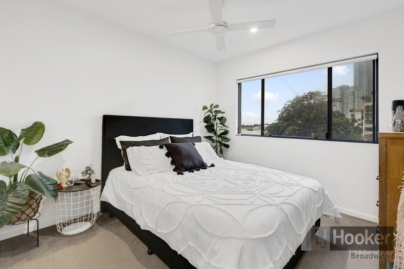 Photo - 408/11 Andrews Street, Southport QLD 4215 - Image 6