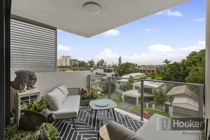 Photo - 408/11 Andrews Street, Southport QLD 4215 - Image 11