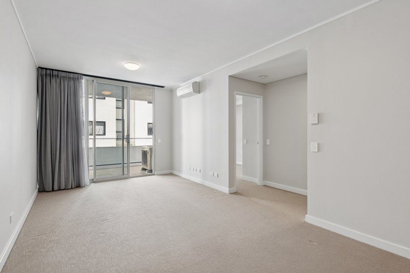 Photo - 408/18 Cecil Avenue, Cannington WA 6107 - Image 4