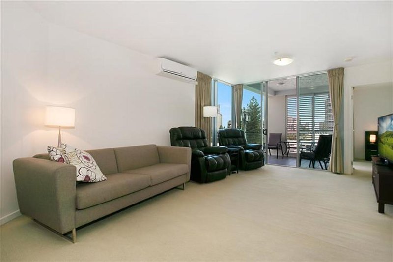 Photo - 408/18 Fern Street, Surfers Paradise QLD 4217 - Image 3