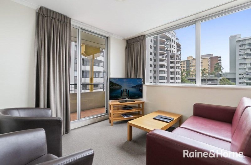 Photo - 408/435 Coronation Drive, Auchenflower QLD 4066 - Image 2