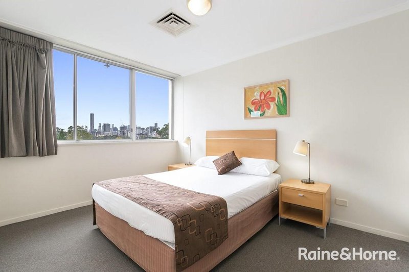 Photo - 408/435 Coronation Drive, Auchenflower QLD 4066 - Image 4