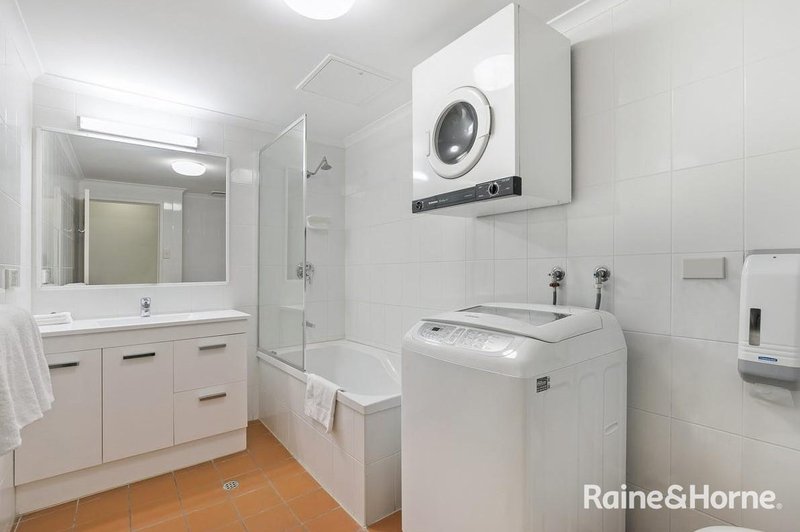 Photo - 408/435 Coronation Drive, Auchenflower QLD 4066 - Image 6