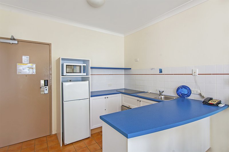 Photo - 408/99 Griffith Street, Coolangatta QLD 4225 - Image 4