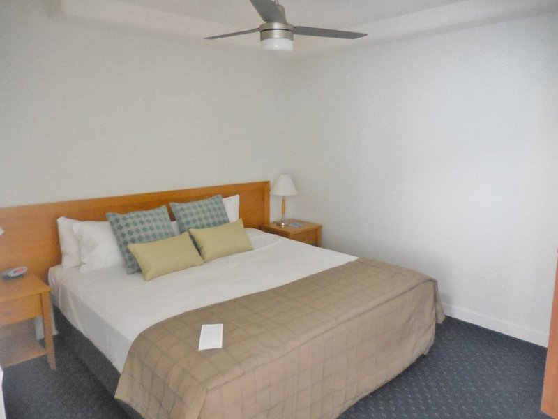 Photo - 409 Mantra Resort - Buccaneer Drive, Urangan QLD 4655 - Image 11