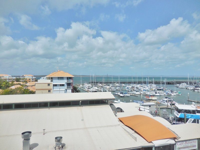 Photo - 409 Mantra Resort - Buccaneer Drive, Urangan QLD 4655 - Image 16