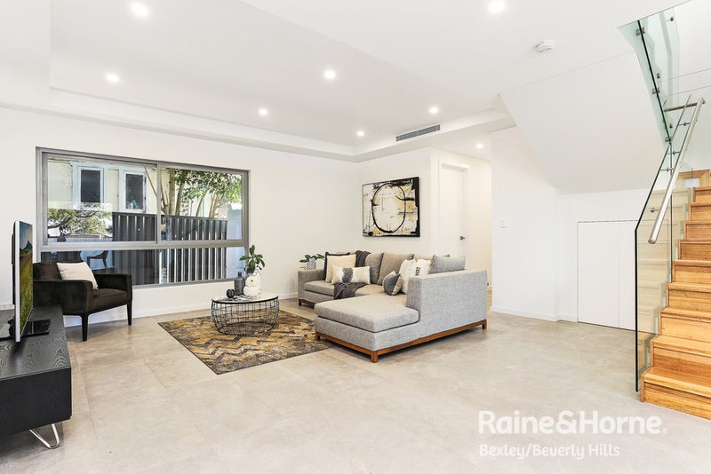 Photo - 409 President Ave , Kirrawee NSW 2232 - Image 2