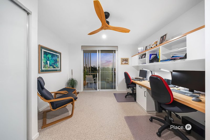 Photo - 409/100 Holdsworth Street, Coorparoo QLD 4151 - Image 17