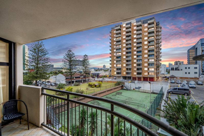 Photo - 409/18 Hanlan Street, Surfers Paradise QLD 4217 - Image 13