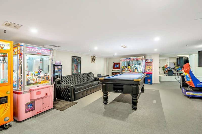 Photo - 409/18 Hanlan Street, Surfers Paradise QLD 4217 - Image 14