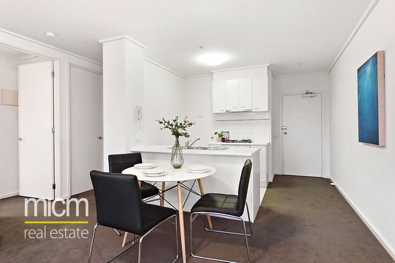 Photo - 409/28 Bank Street, South Melbourne VIC 3205 - Image 3