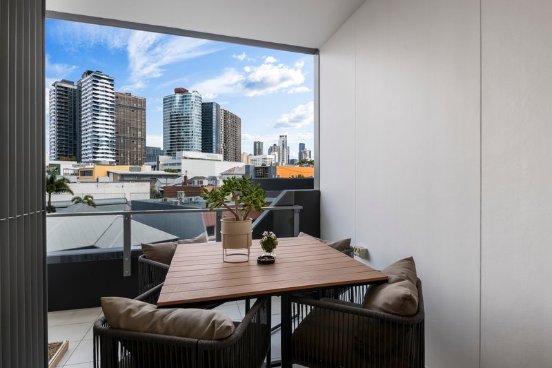 Photo - 409/348 Water Street, Fortitude Valley QLD 4006 - Image 5