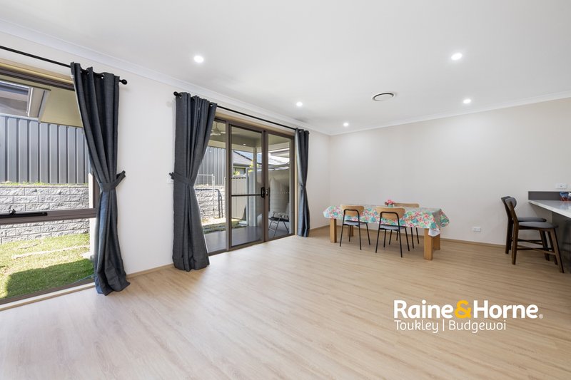 Photo - 40A Botham Street, Cameron Park NSW 2285 - Image 3