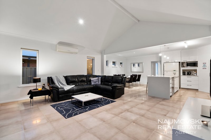 Photo - 40A Bridgewater Crescent, Karrinyup WA 6018 - Image 4