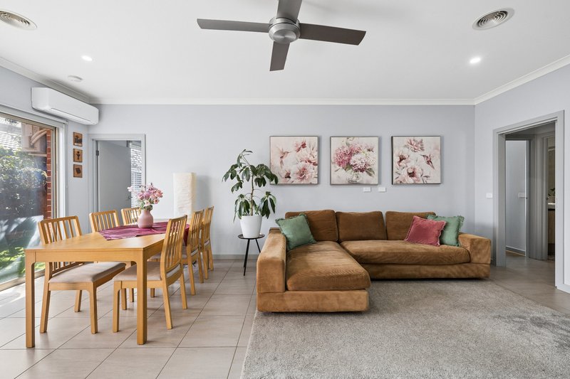 Photo - 40A Carter Avenue, Werribee VIC 3030 - Image 3