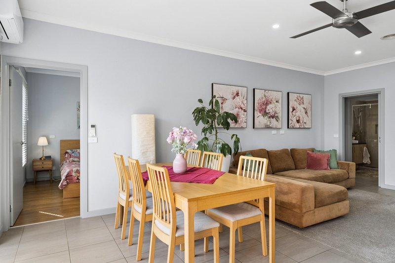 Photo - 40A Carter Avenue, Werribee VIC 3030 - Image 5