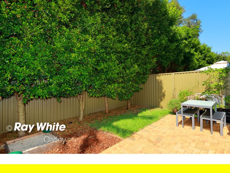 Photo - 40a East Crescent, Hurstville Grove NSW 2220 - Image 2