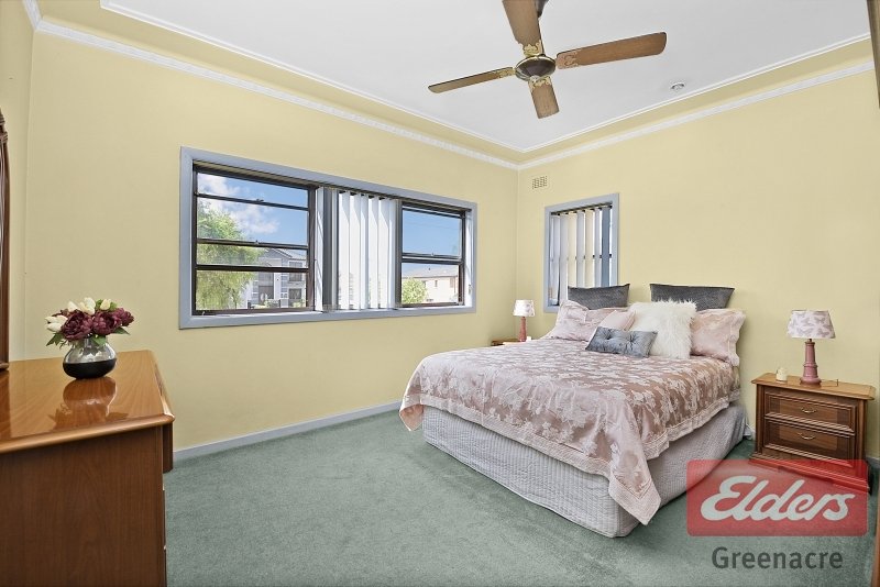 Photo - 40a Noble Avenue, Greenacre NSW 2190 - Image 5