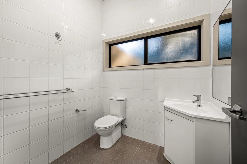 Photo - 40A Park Royal Drive, Floraville NSW 2280 - Image 15