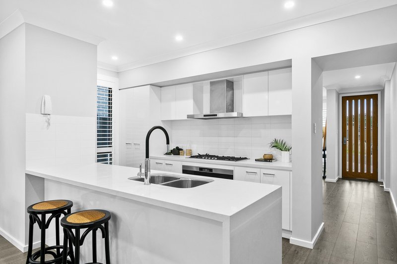 Photo - 40B Rosemont Street, West Wollongong NSW 2500 - Image 3