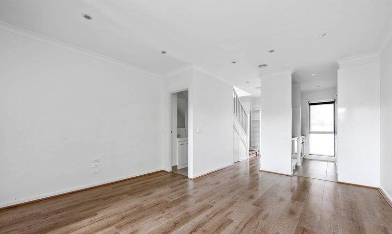 Photo - 40D Millawa Avenue, St Albans VIC 3021 - Image 2