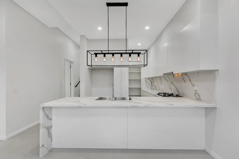 Photo - 40E Caloola Road, Constitution Hill NSW 2145 - Image 2