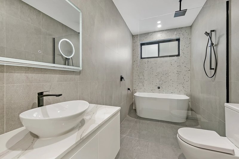 Photo - 40E Caloola Road, Constitution Hill NSW 2145 - Image 8