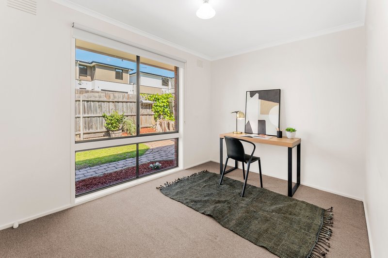 Photo - 4/1-3 Crest Grove, Nunawading VIC 3131 - Image 5