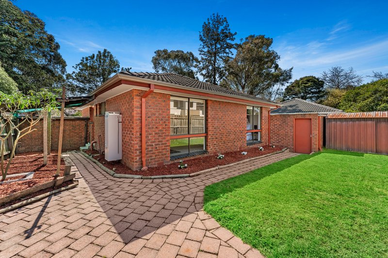 Photo - 4/1-3 Crest Grove, Nunawading VIC 3131 - Image 8