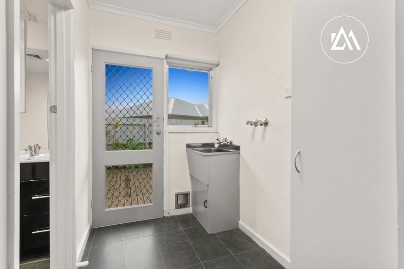 Photo - 4/1-3 Wendy Avenue, Mount Eliza VIC 3930 - Image 7