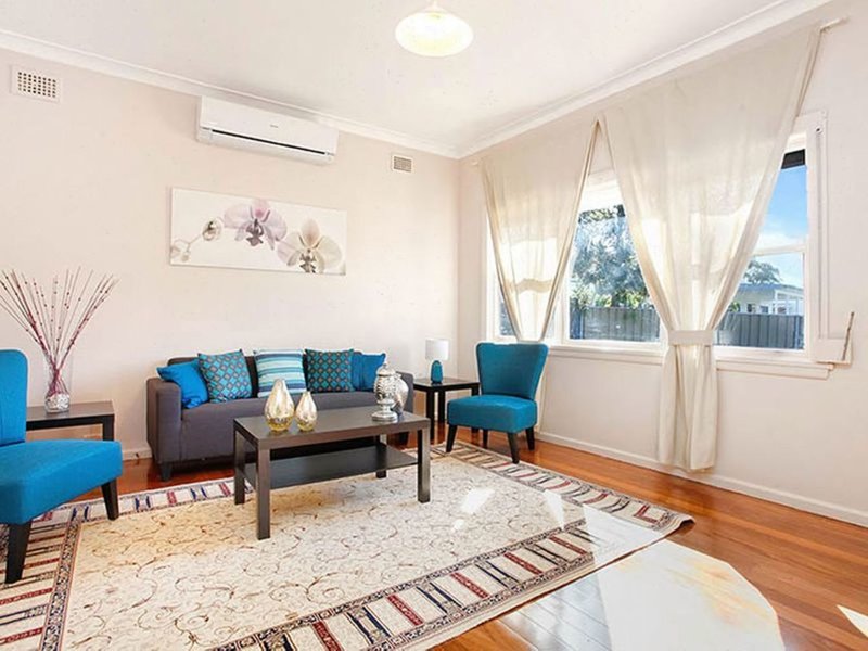 Photo - 41 & 41B Matthew Crescent, Blacktown NSW 2148 - Image 3