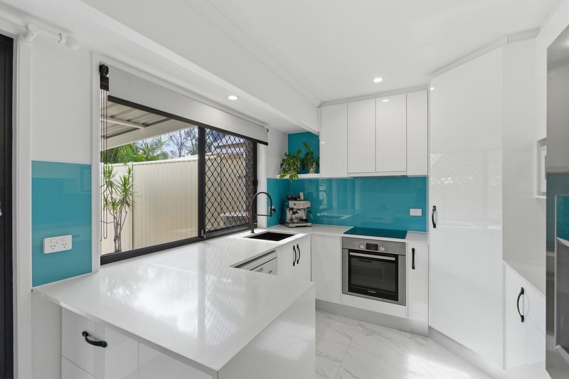 Photo - 4/1-5 Universal Street, Oxenford QLD 4210 - Image 2