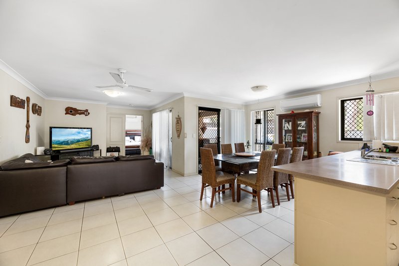 Photo - 4/1-9 Moreton Downs Drive, Deception Bay QLD 4508 - Image 3