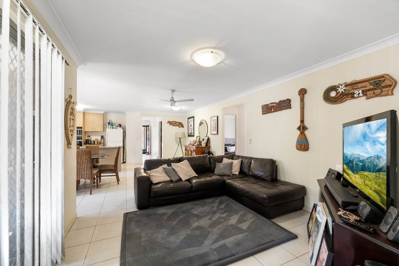 Photo - 4/1-9 Moreton Downs Drive, Deception Bay QLD 4508 - Image 5