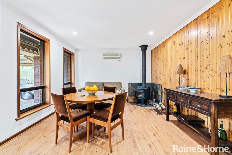 Photo - 41 Adelaide Road, Strathalbyn SA 5255 - Image 6