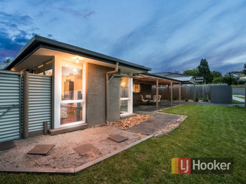 Photo - 41 Ahern Road, Pakenham VIC 3810 - Image 10