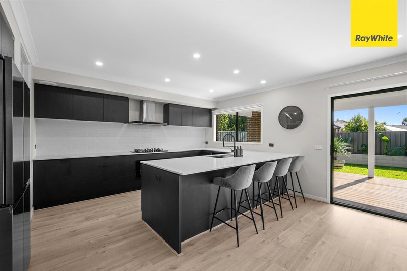Photo - 41 Ambien Crescent, Strathtulloh VIC 3338 - Image 11