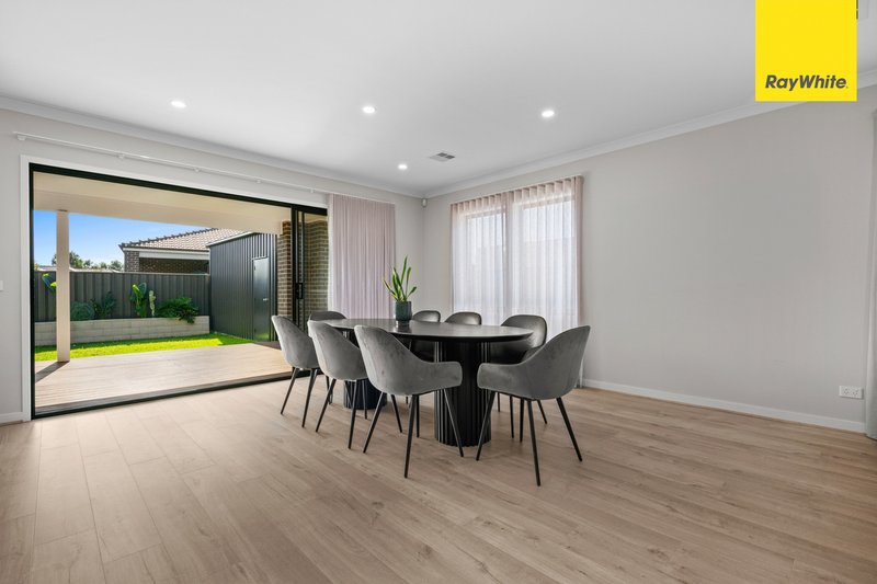Photo - 41 Ambien Crescent, Strathtulloh VIC 3338 - Image 12
