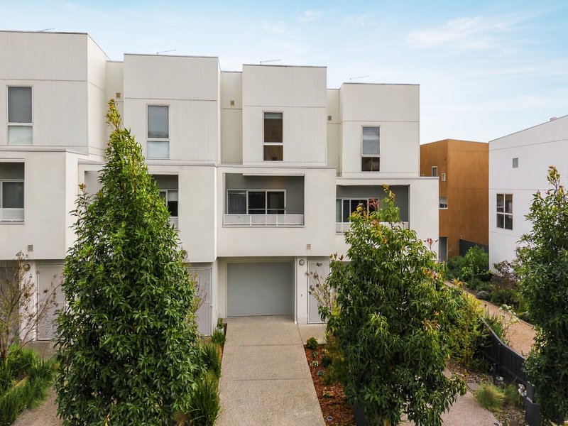 Photo - 41 Anchorage Drive, South Morang VIC 3752 - Image 1