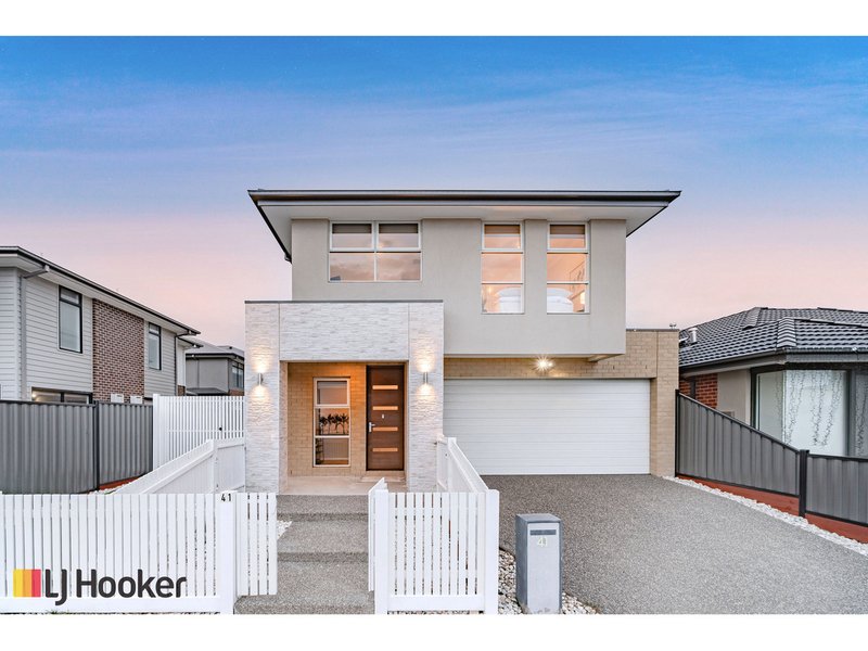 41 Angophora Crescent, Craigieburn VIC 3064