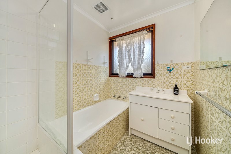 Photo - 41 Archdall Street, Macgregor ACT 2615 - Image 12