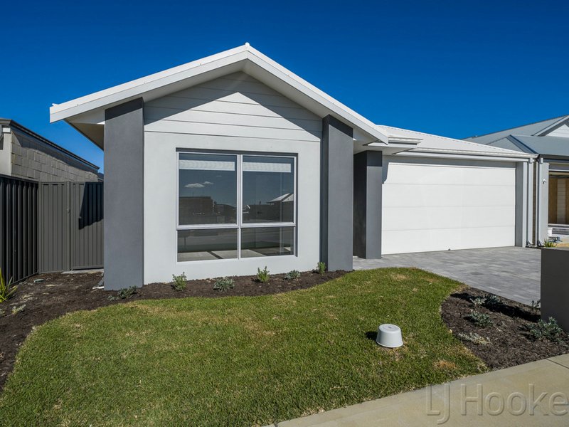 Photo - 41 Arrowsmith Loop, South Guildford WA 6055 - Image 2