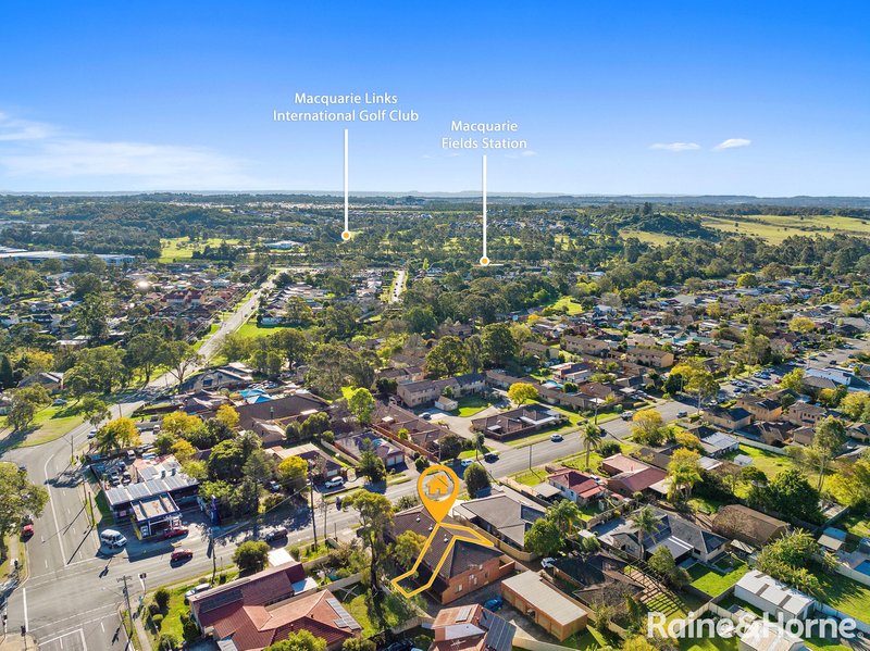 Photo - 4/1 Atchison Road, Macquarie Fields NSW 2564 - Image 9
