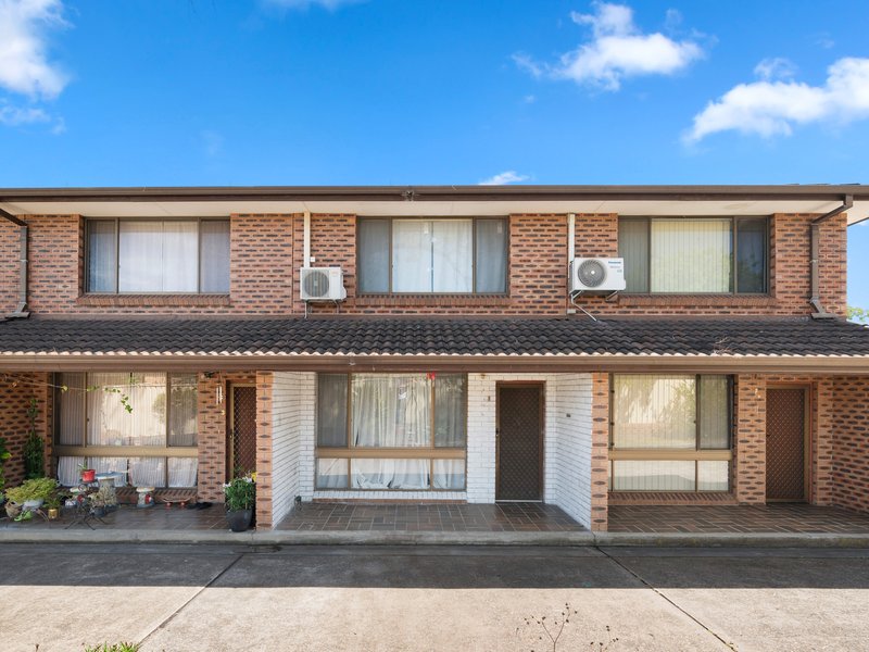 4/1 Atchison Road, Macquarie Fields NSW 2564