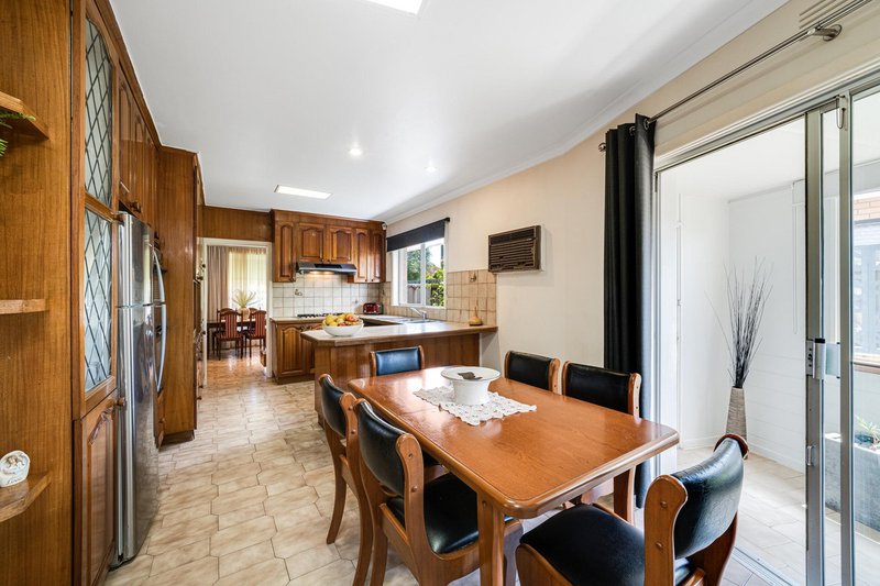 Photo - 41 Baden Drive, Hoppers Crossing VIC 3029 - Image 5