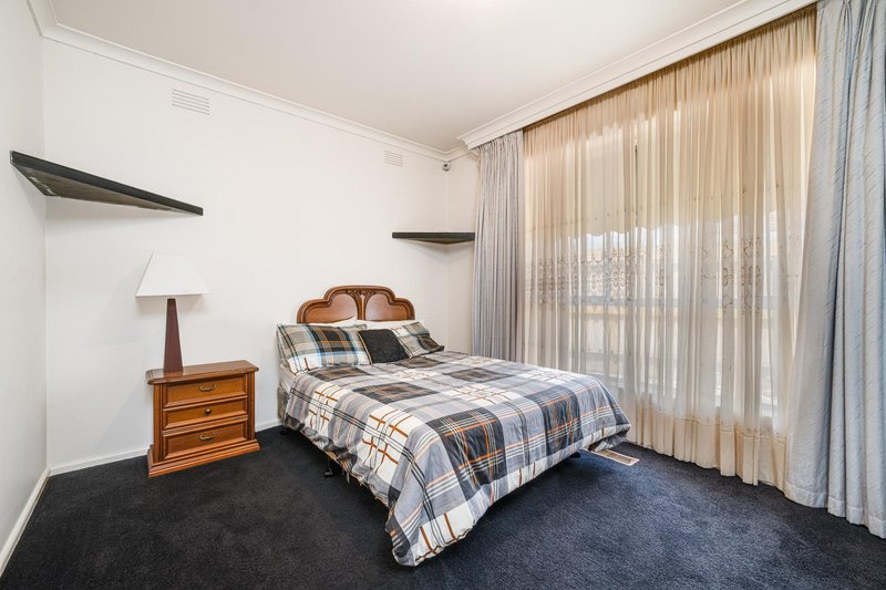 Photo - 41 Baden Drive, Hoppers Crossing VIC 3029 - Image 7