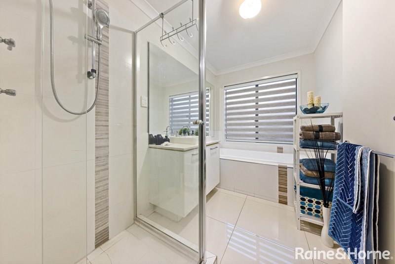 Photo - 41 Balmain Circuit, Taylors Hill VIC 3037 - Image 13