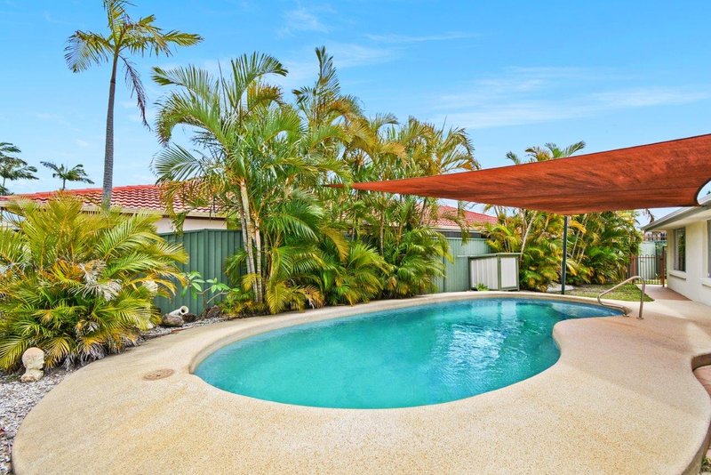 41 Barrier Reef Drive, Mermaid Waters QLD 4218