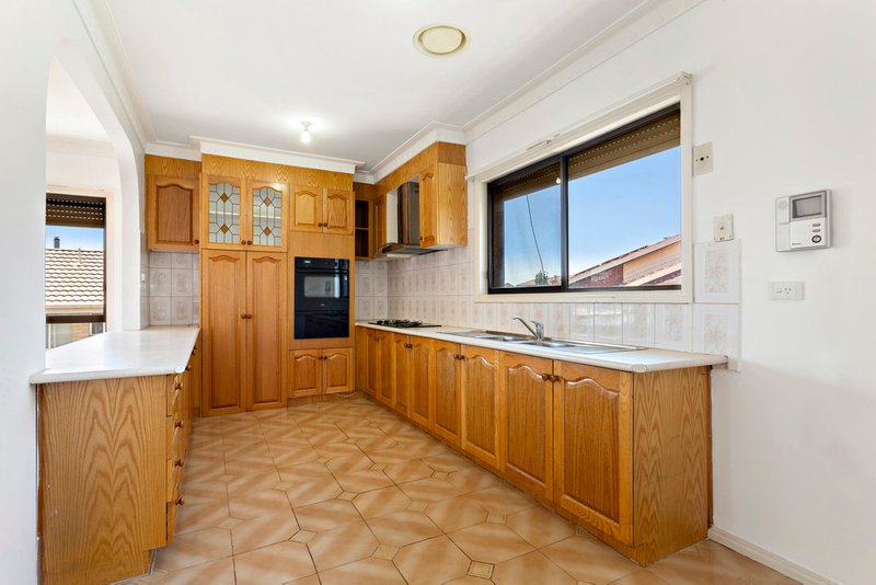 Photo - 41 Barry Road, Thomastown VIC 3074 - Image 5